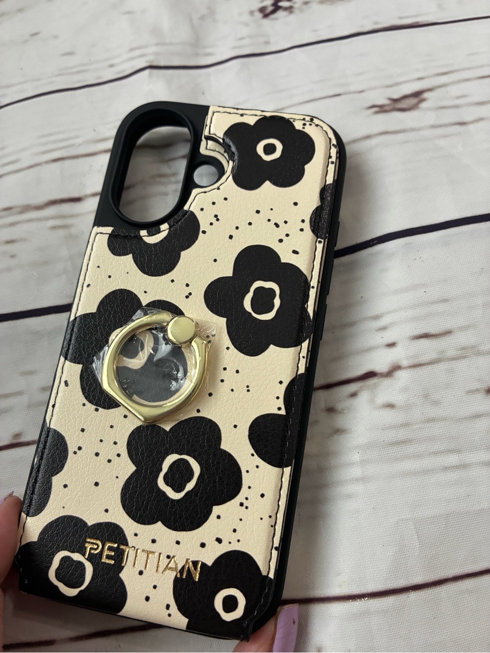New in box Petitian floral cream and black iPhone 17 case - Picture 2 of 5